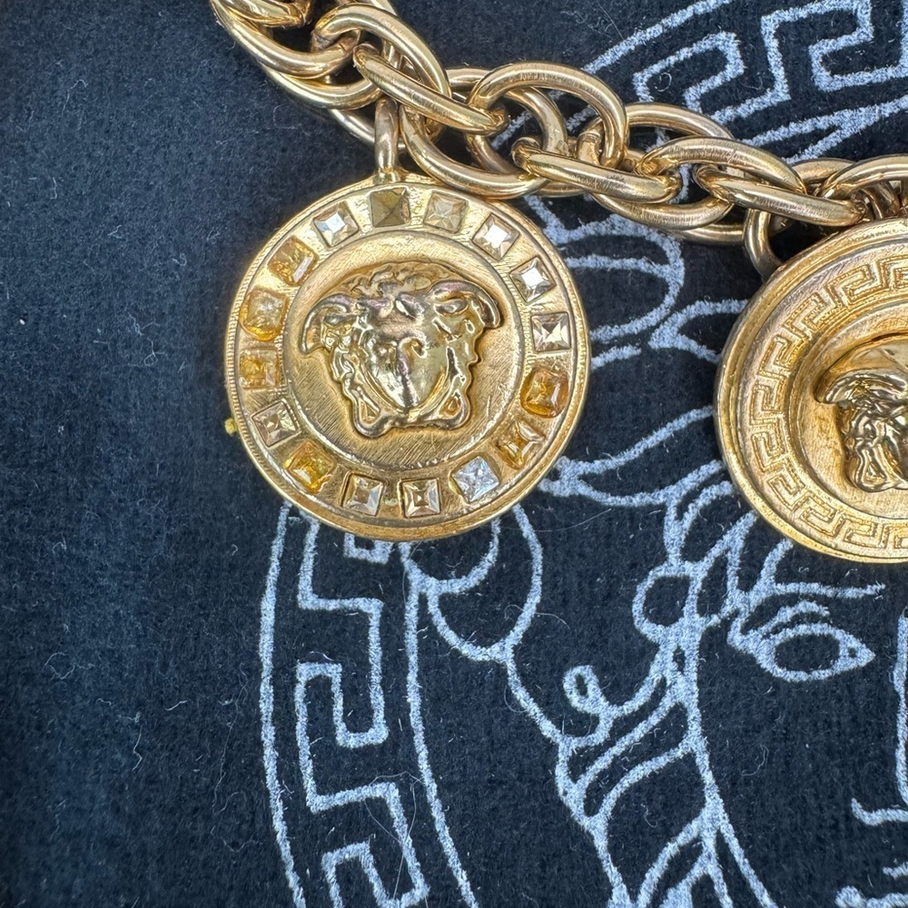 Versace  -RRRE- HRD TO FIND Gold Rope Chain Necklace with Medallions Crystals. - Picture 4 of 13